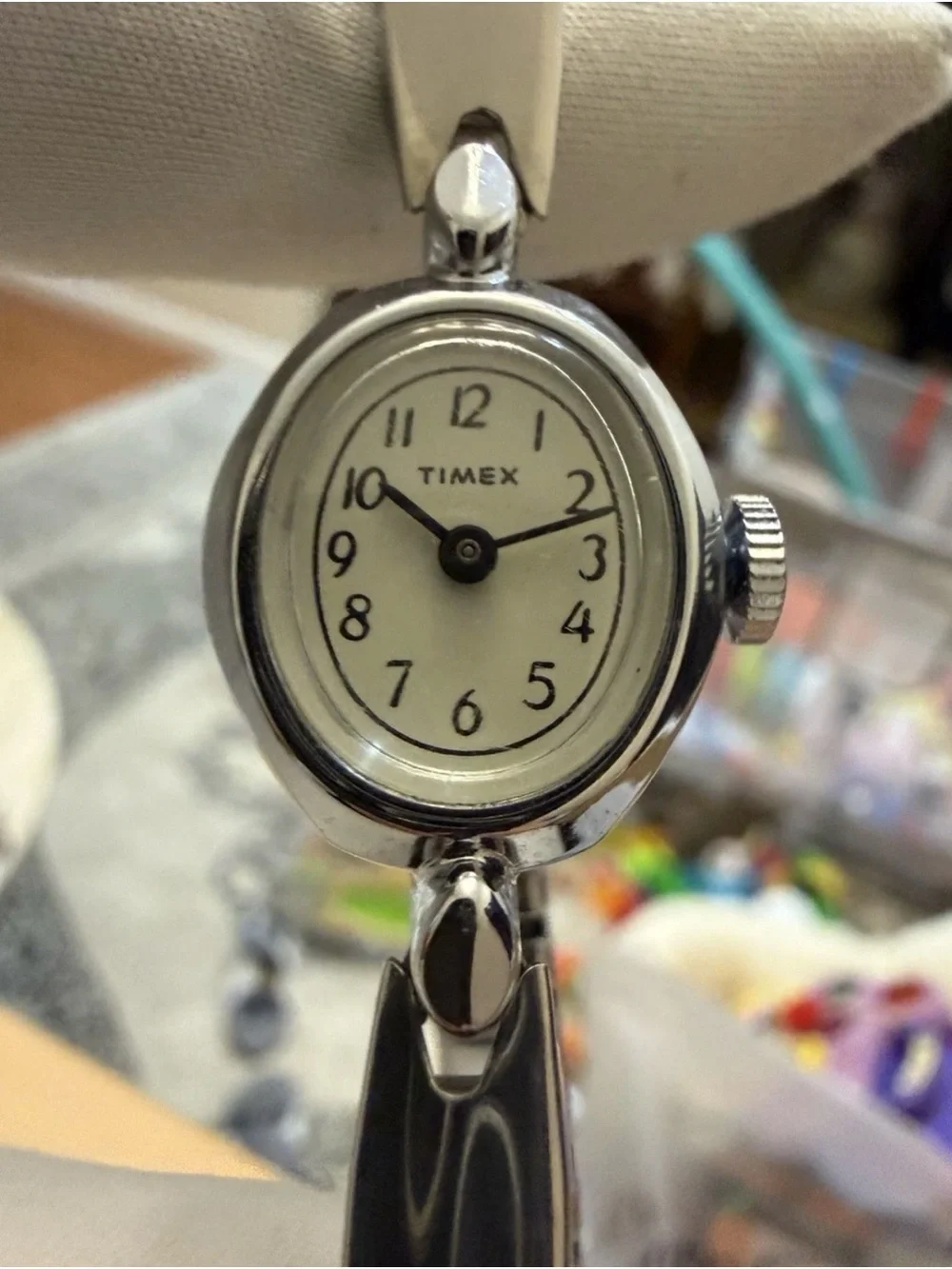 Vintage Timex Ladies Mechanical Watch Silver Tone Oval Case Expansion Bracelet